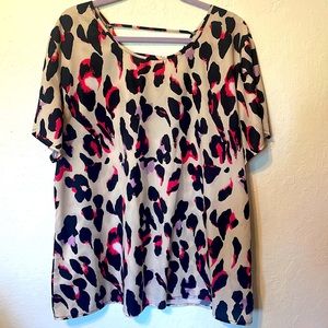 Women’s top, size 4XL